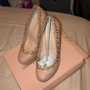 Jacklyn nude heels